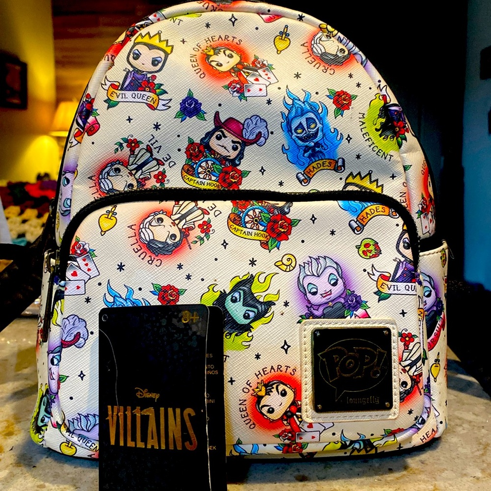 Disney pop lounge fly